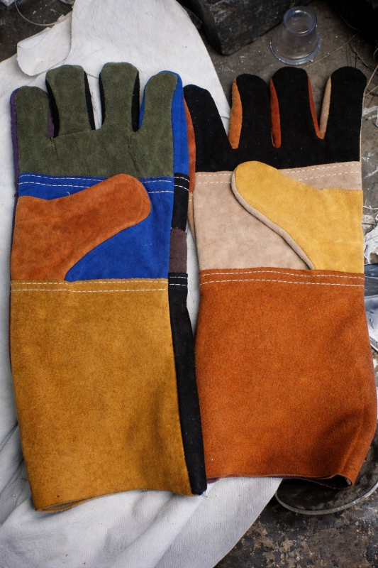 Leather Multi Color Hand Gloves.