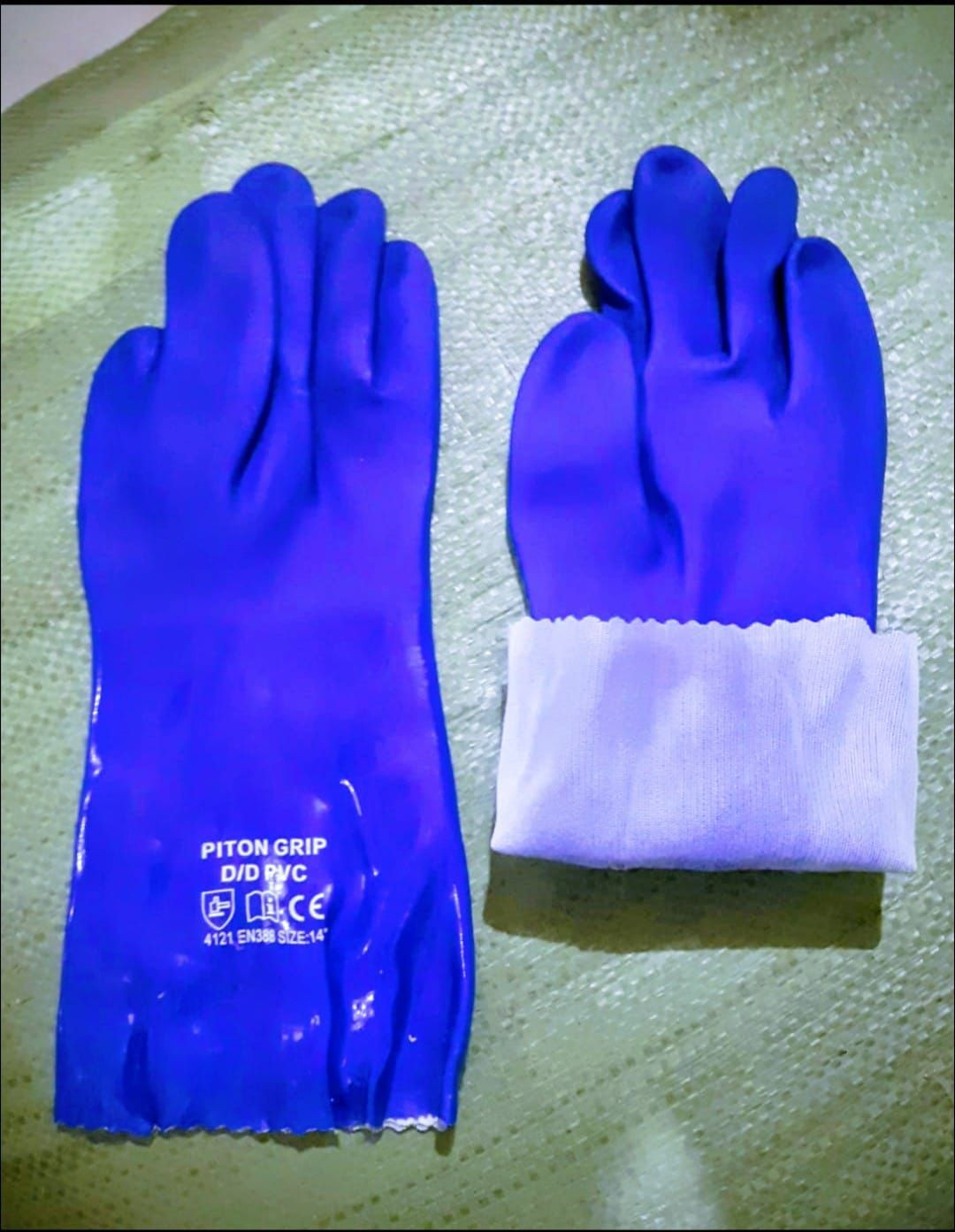 PVC HAND GLOVES BLUE 14"