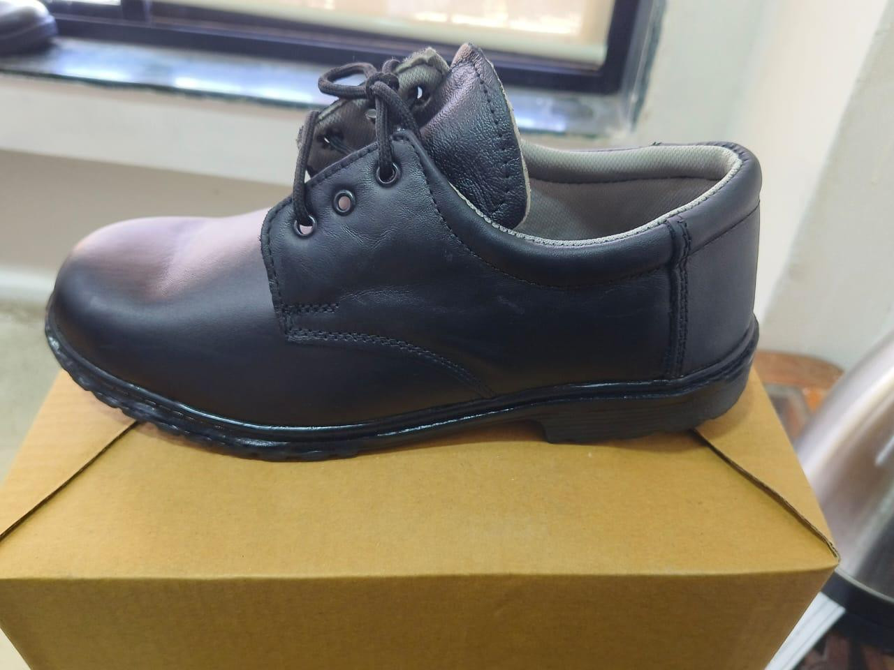 Safety Shoes Durby with Leather Upper &PVC Sole