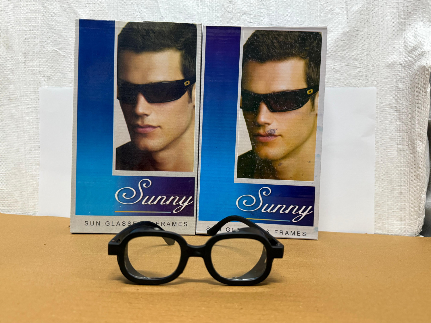 Sunny white Safety Goggle.